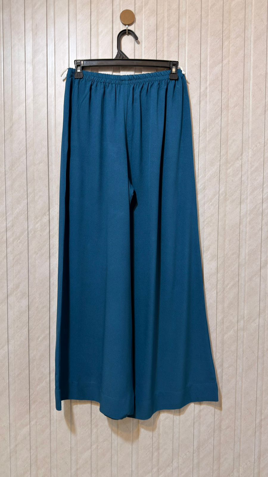Waist 32  Length 38  Fabric Rayon Women’s Essential Collection Trouser