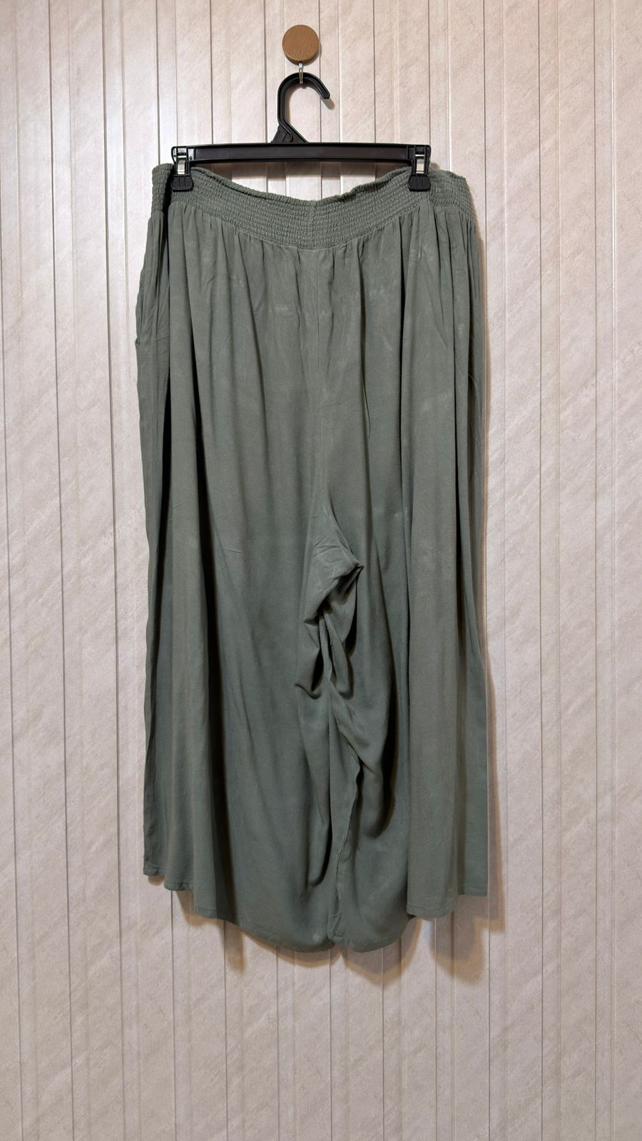 Waist 40  Length 33  Fabric Linen Women’s Signature Fit Trouser