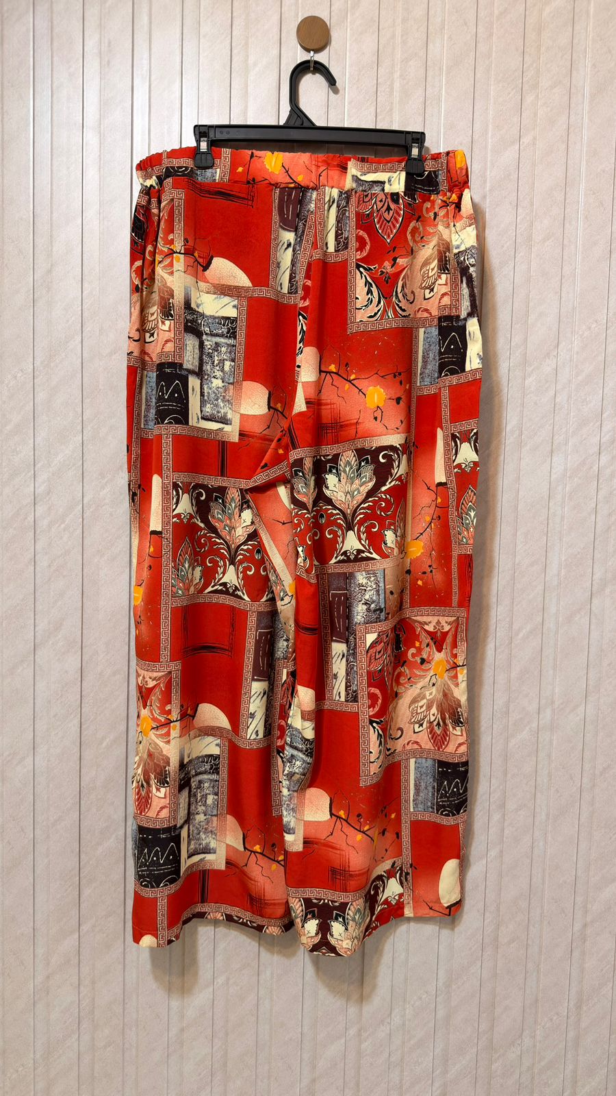 Waist 40  Length 39  Fabric Silk Women’s Premium Fit Trouser