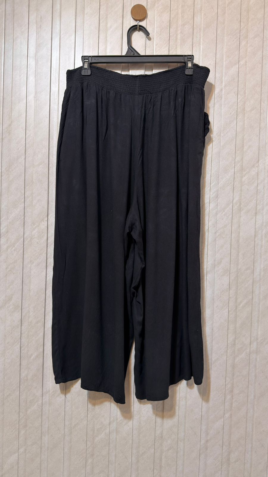 Waist 40  Length 31  Fabric Linen Women’s Refined Trouser