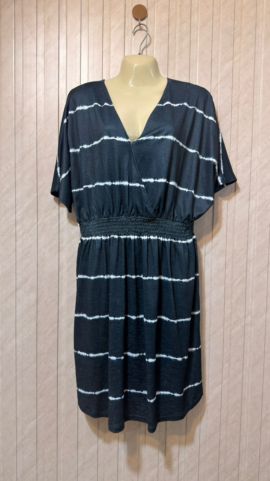 Chest 22  Length 36  Fabric Silk Jersey Chic Full-Length Dress for Women