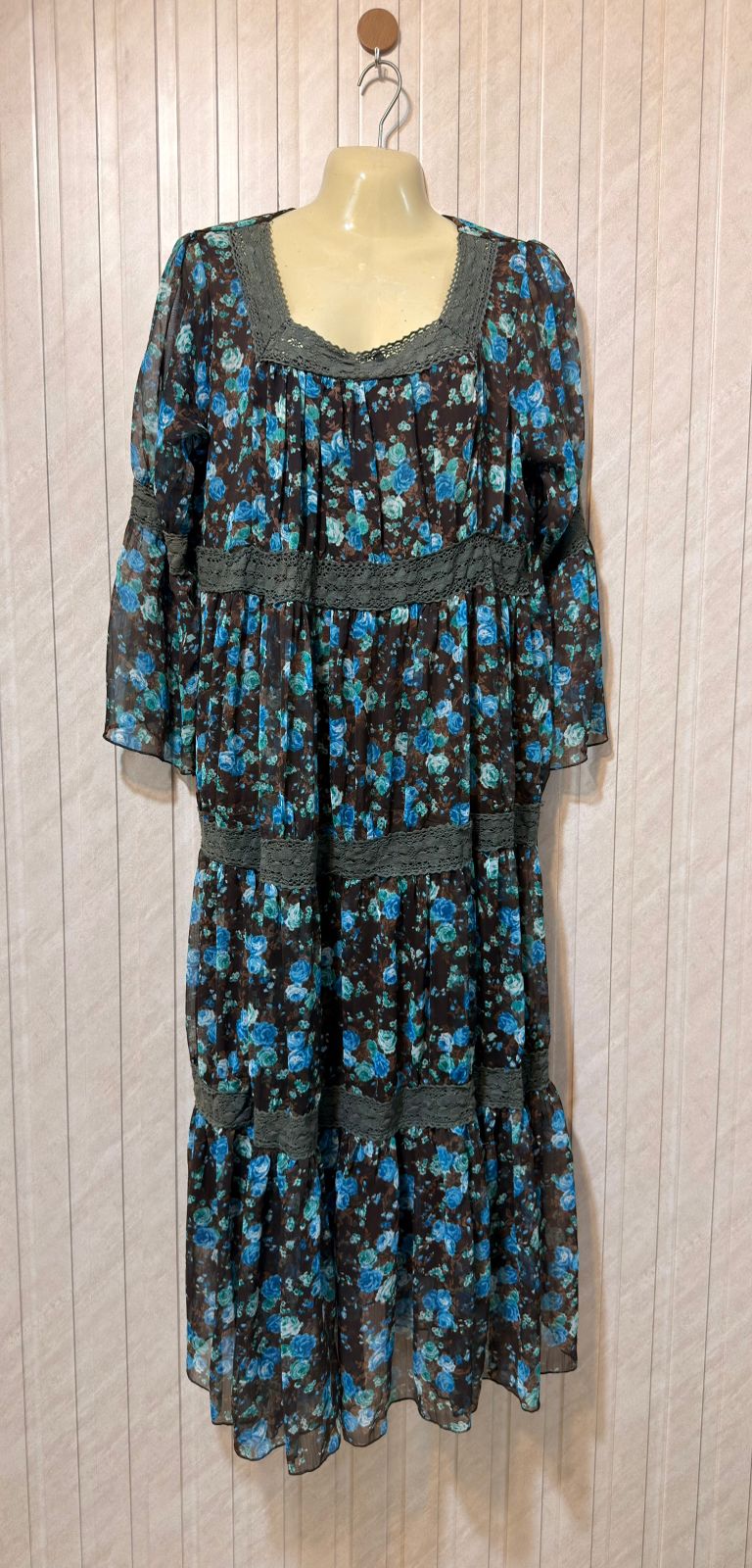 Chest 22  Length 50  Fabric Chiffon Chic Western Maxi Dress for Women
