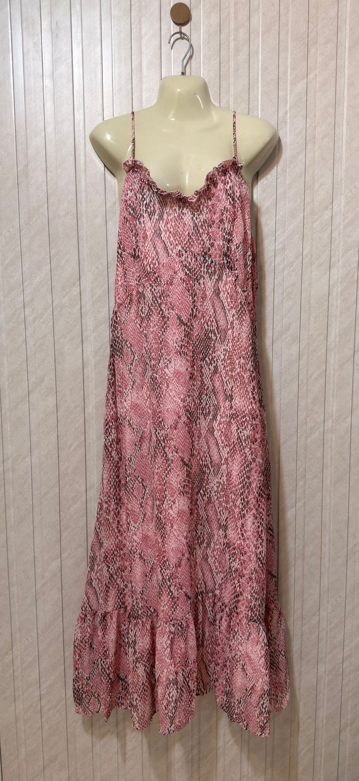 Chest 19  Length 53  Fabric Chiffon Trendy Western Women’s Long Maxi
