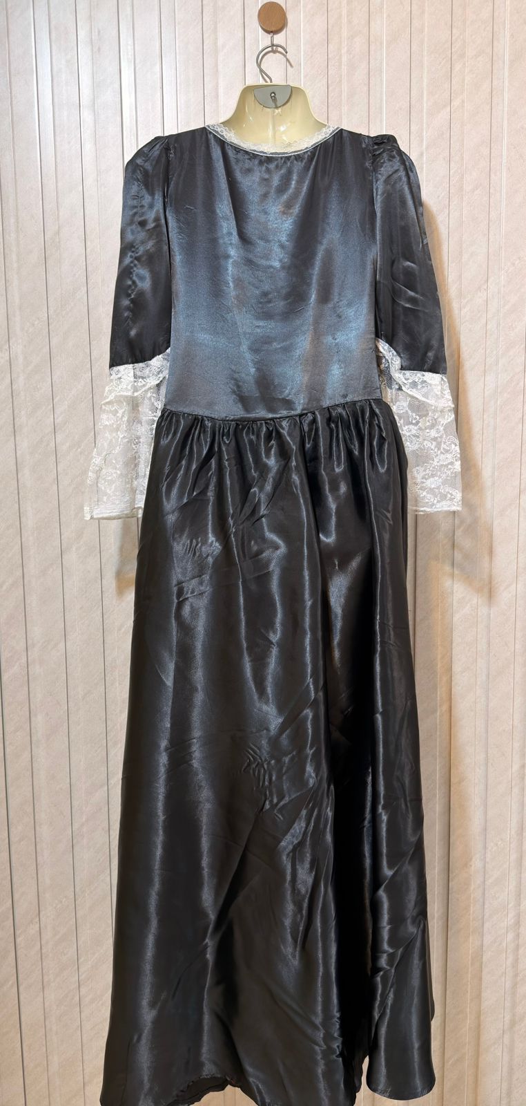 Chest 16  Length 59  Fabric Silk Branded Western Women’s Long Maxi