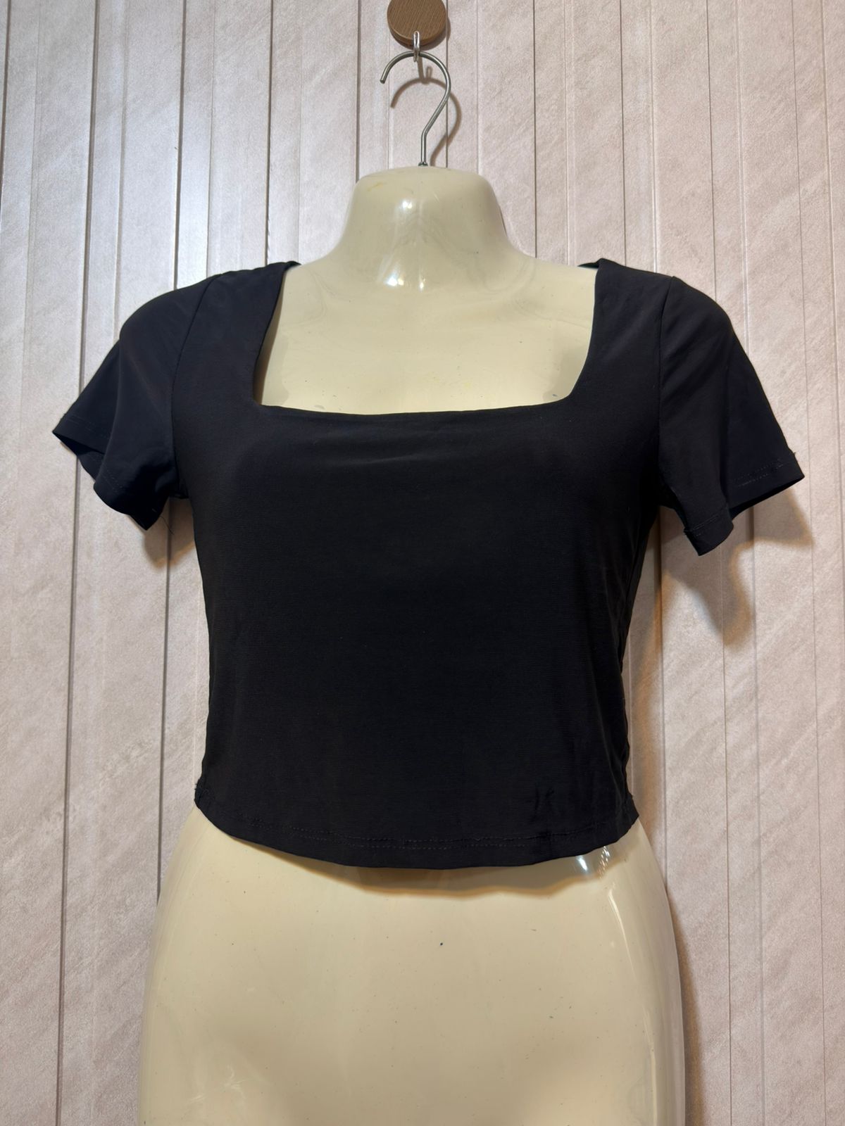 Chest 22  Lenght 15  Fabric Jersey Fashion Crop Top for Women