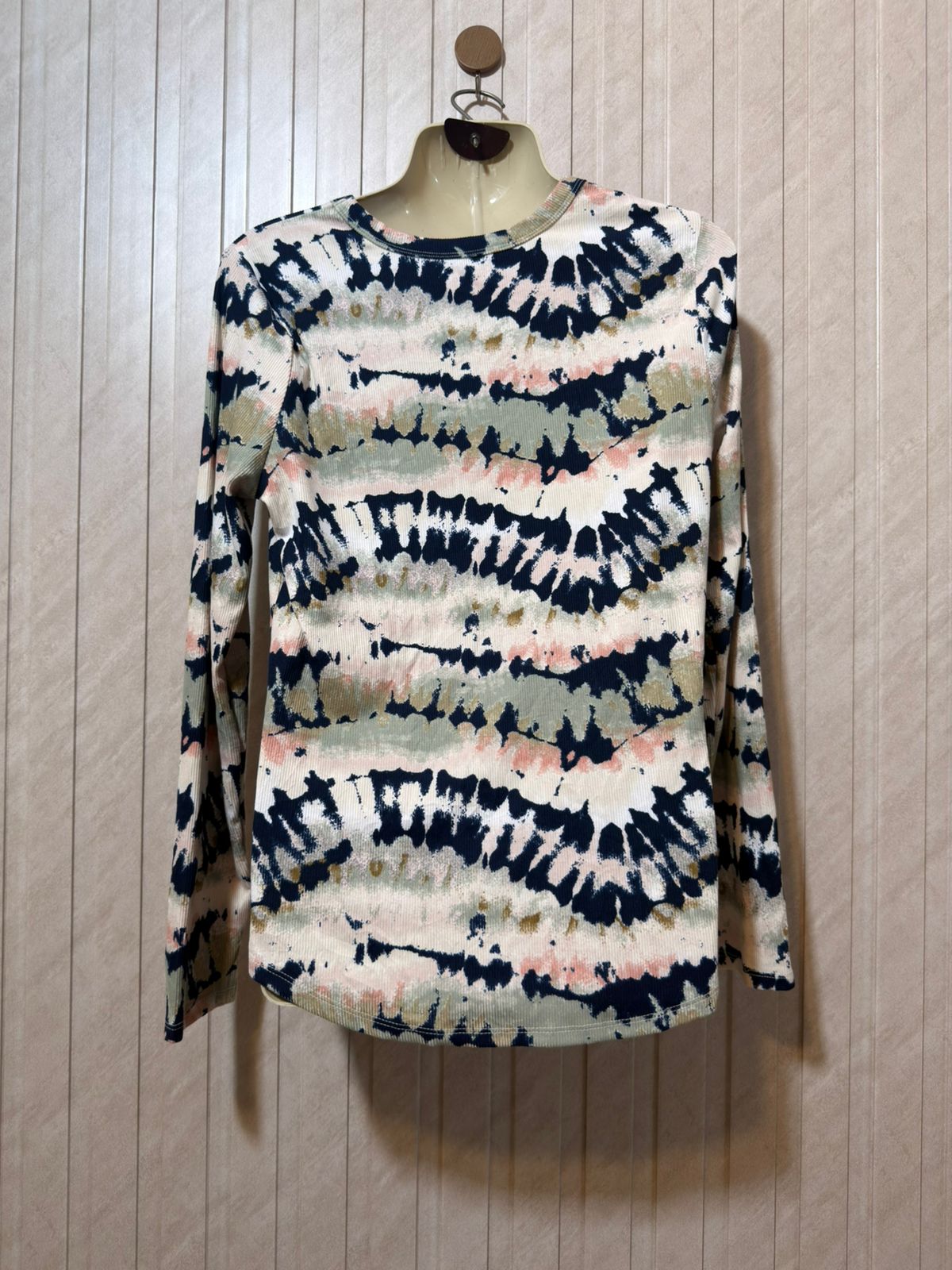 Chest 20  Lenght 23  Fabric Silk Jersey Modern Western Branded Women’s Crop Top