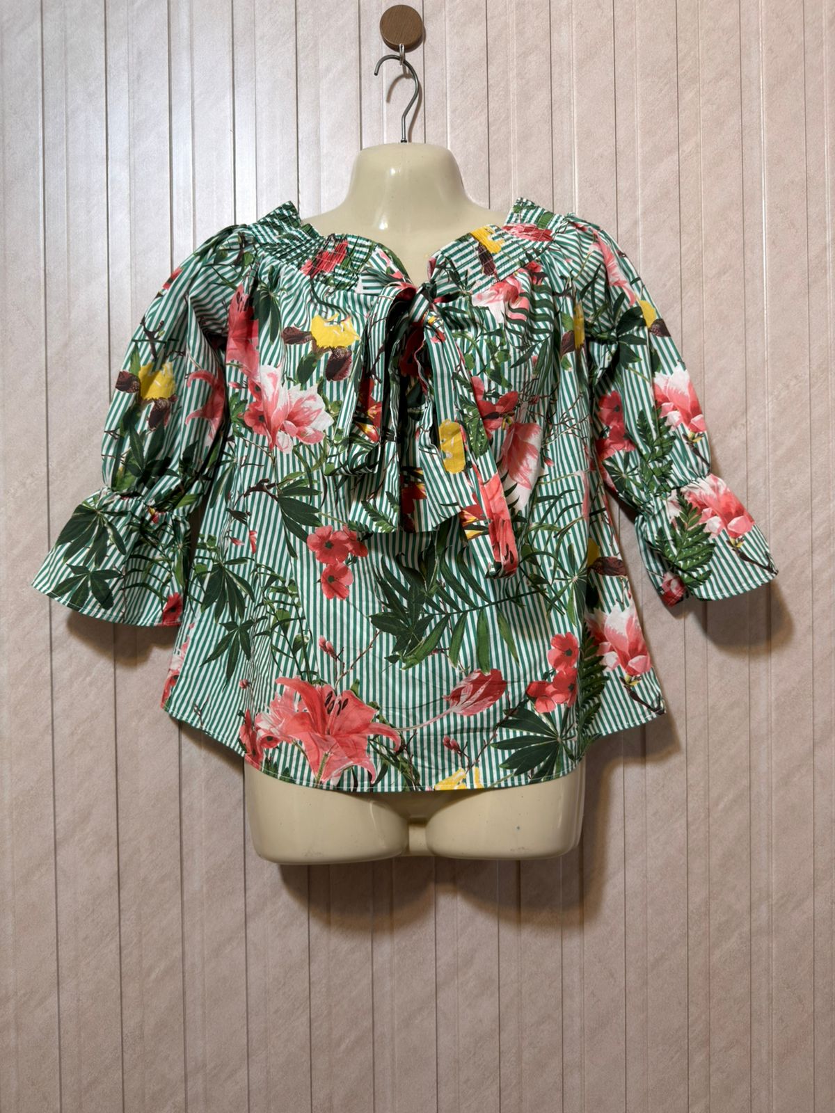 Chest 20  Lenght 21  Fabric Cotton Silk Elegant Crop Top for Women