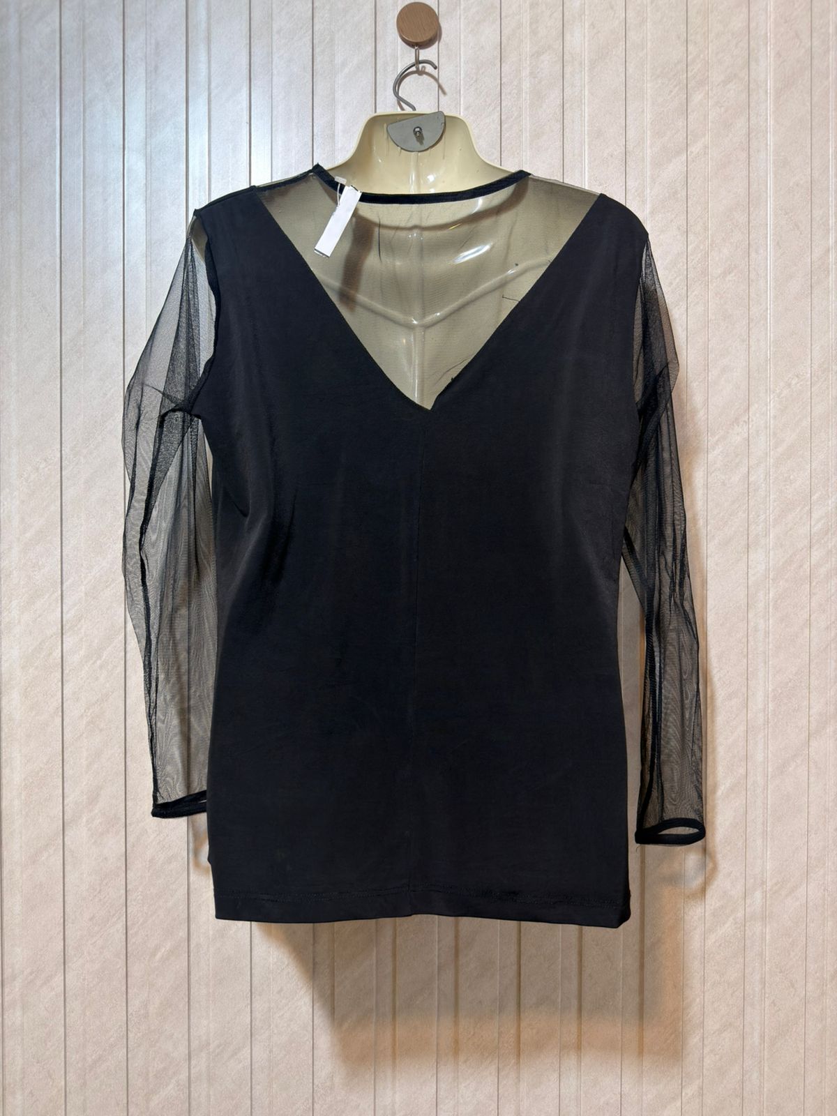 Chest 21  Lenght 25  Fabric silk jersey Branded Fashion Women’s Crop Top
