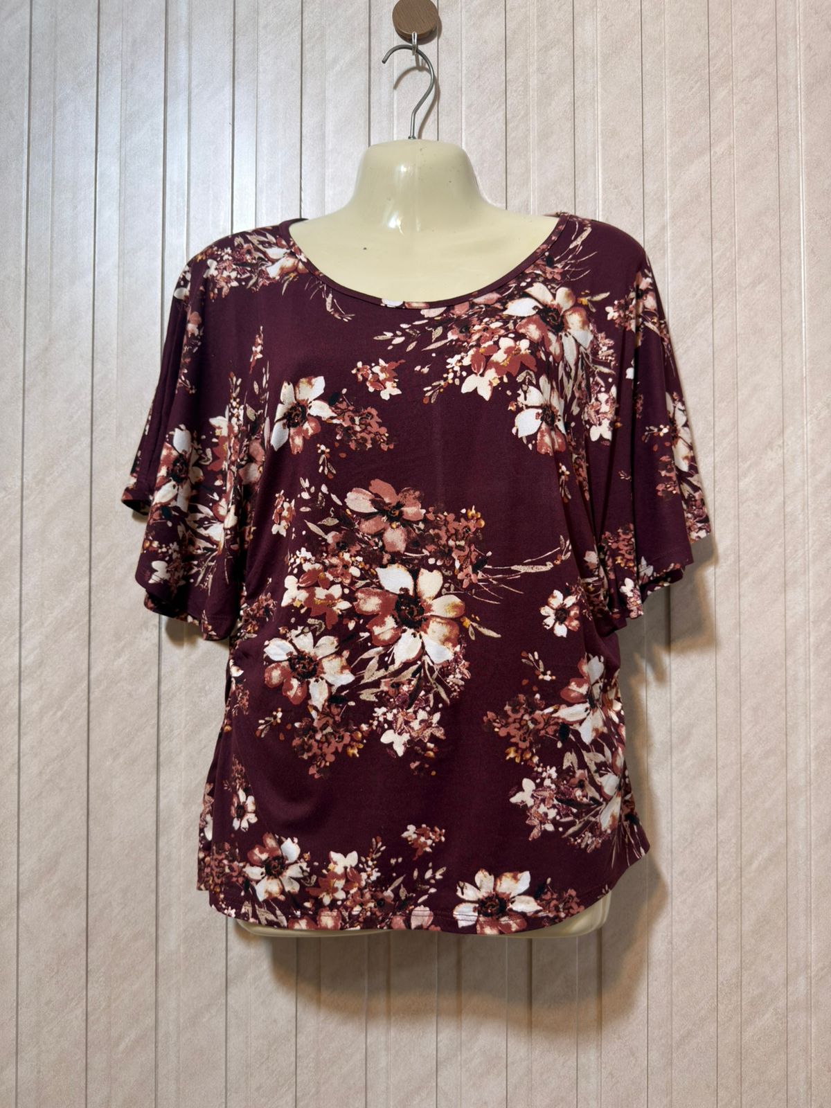 Chest 19  Lenght 23  Fabric jersey Elegant Western Women’s Crop Top
