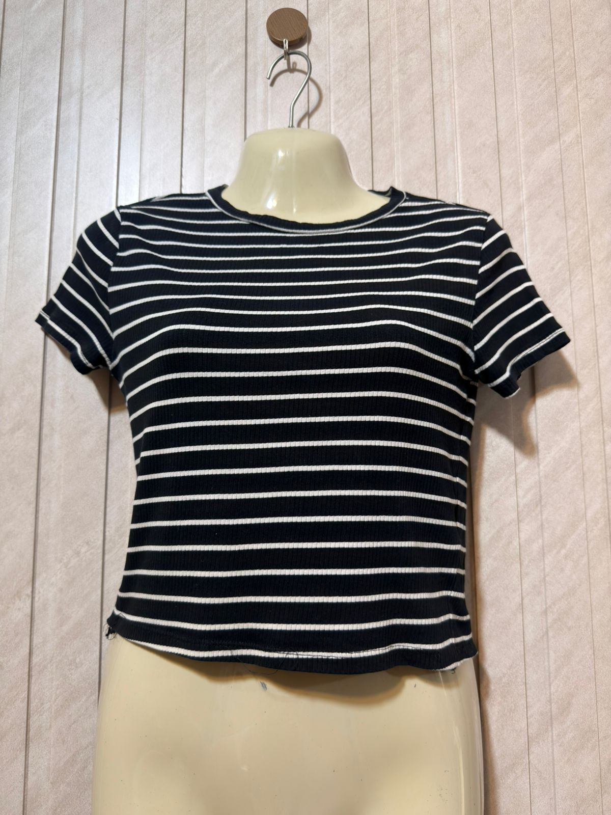 Chest 20  Lenght 16  Fabric jersey On-Trend Western Women’s Crop Top
