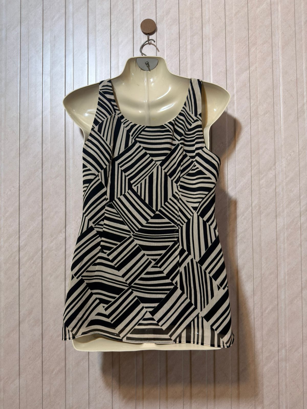Chest 17  Lenght 24  Fabric Chiffon Premium Western Branded Women’s Crop Top