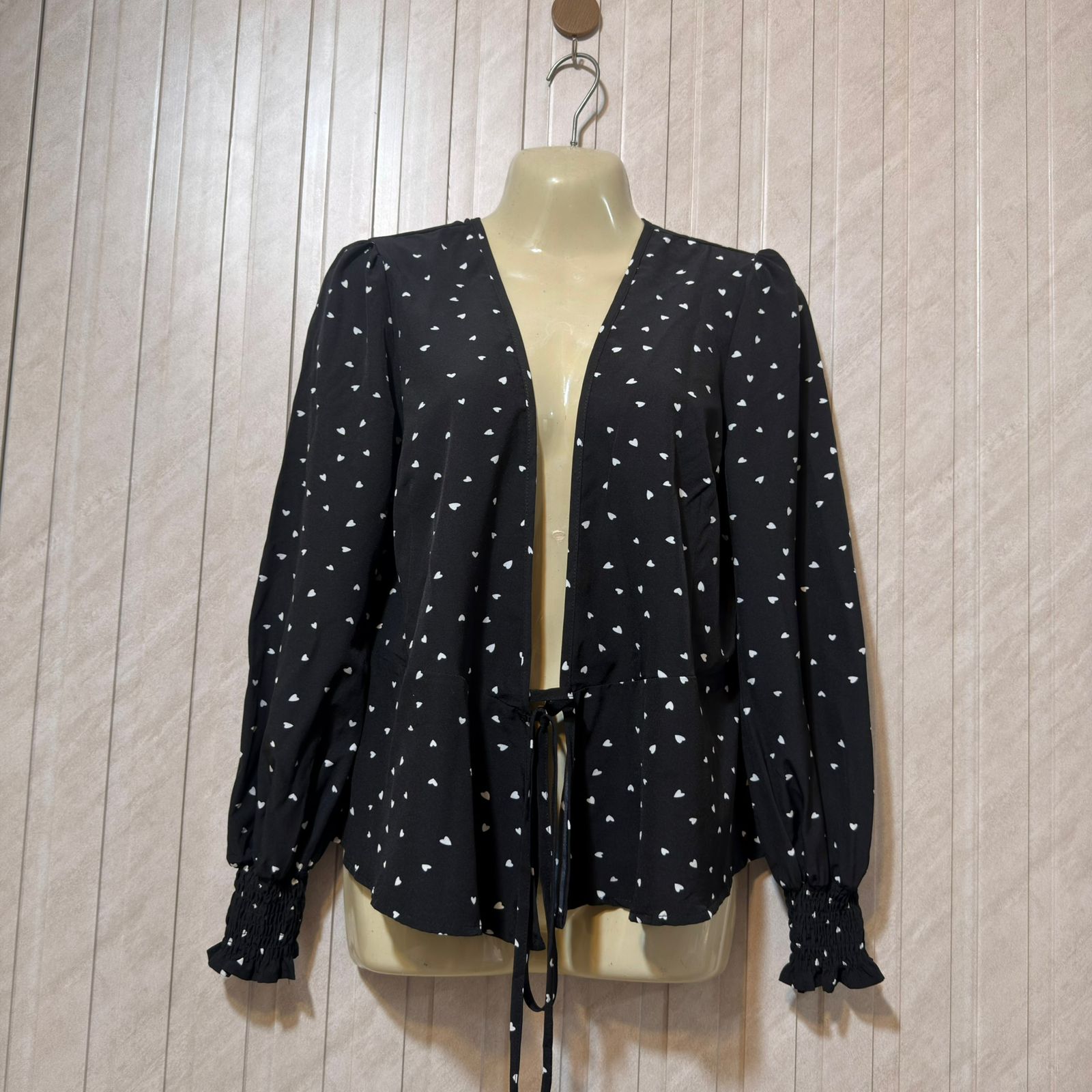 Chest Medium  Lenght 23  Fabric Silk Classic Western Branded Women’s Shrug