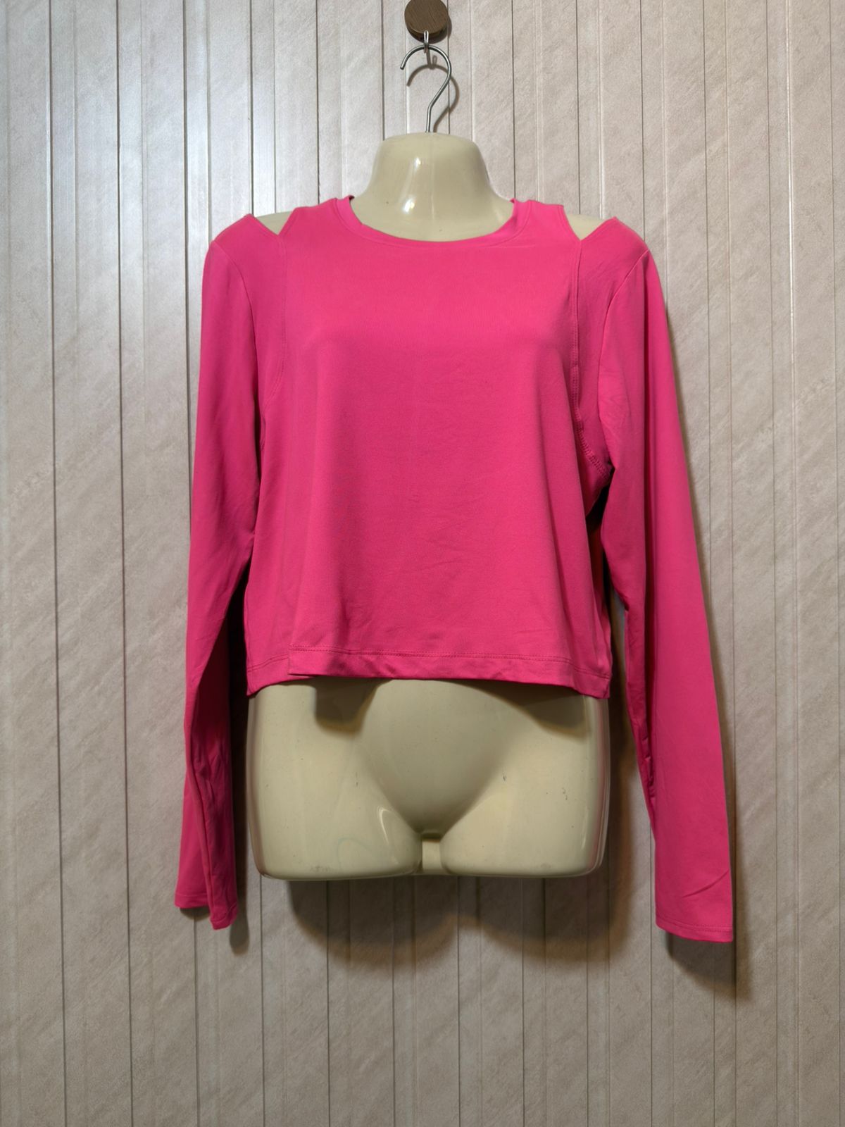 Chest 20  Lenght 19  Fabric silk jersey Exclusive Collection Western Women’s Crop Top