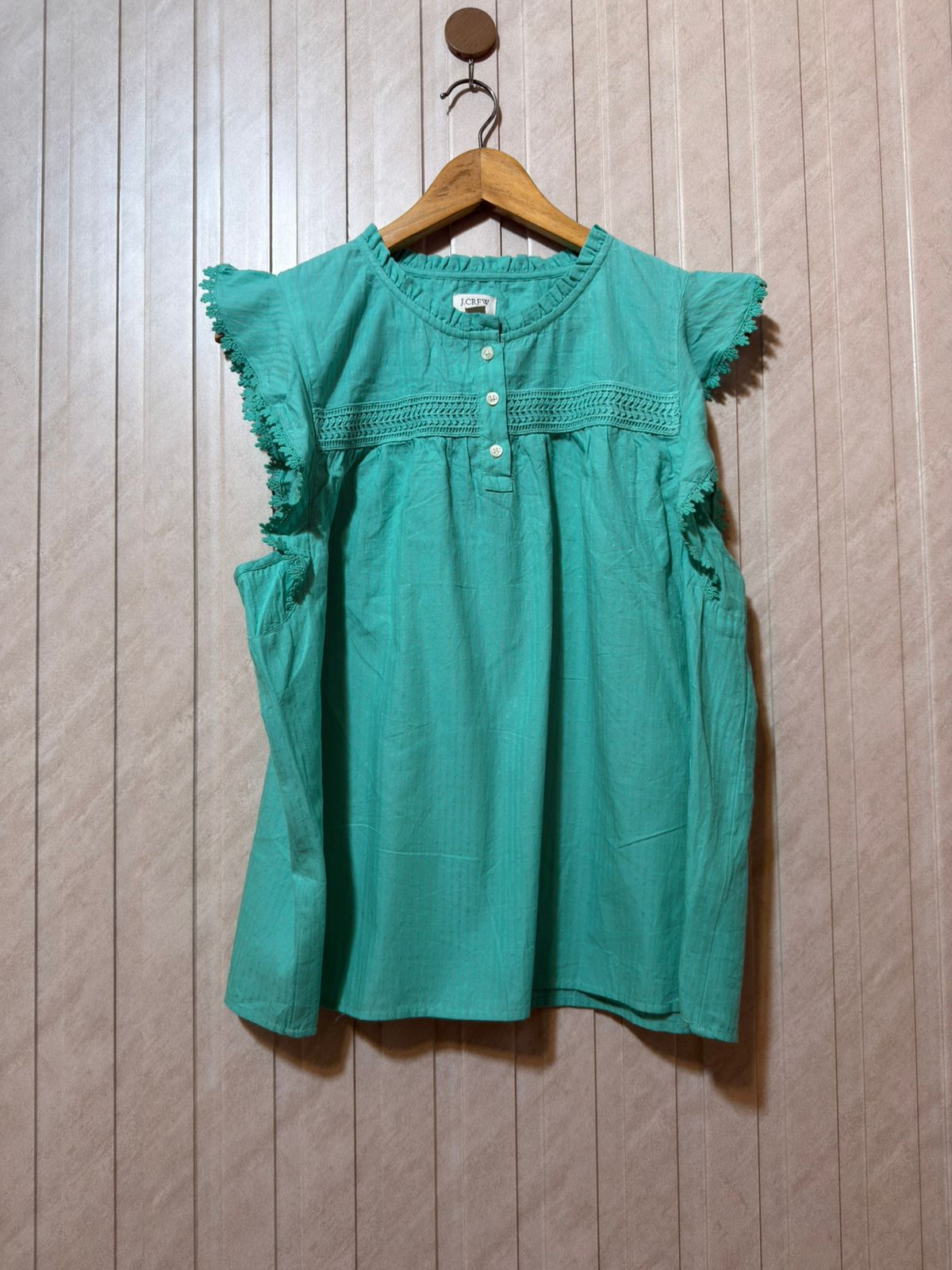 Chest 21  Length 24  Fabric Cotton Women’s Must-Have Western Half Sleeve Top