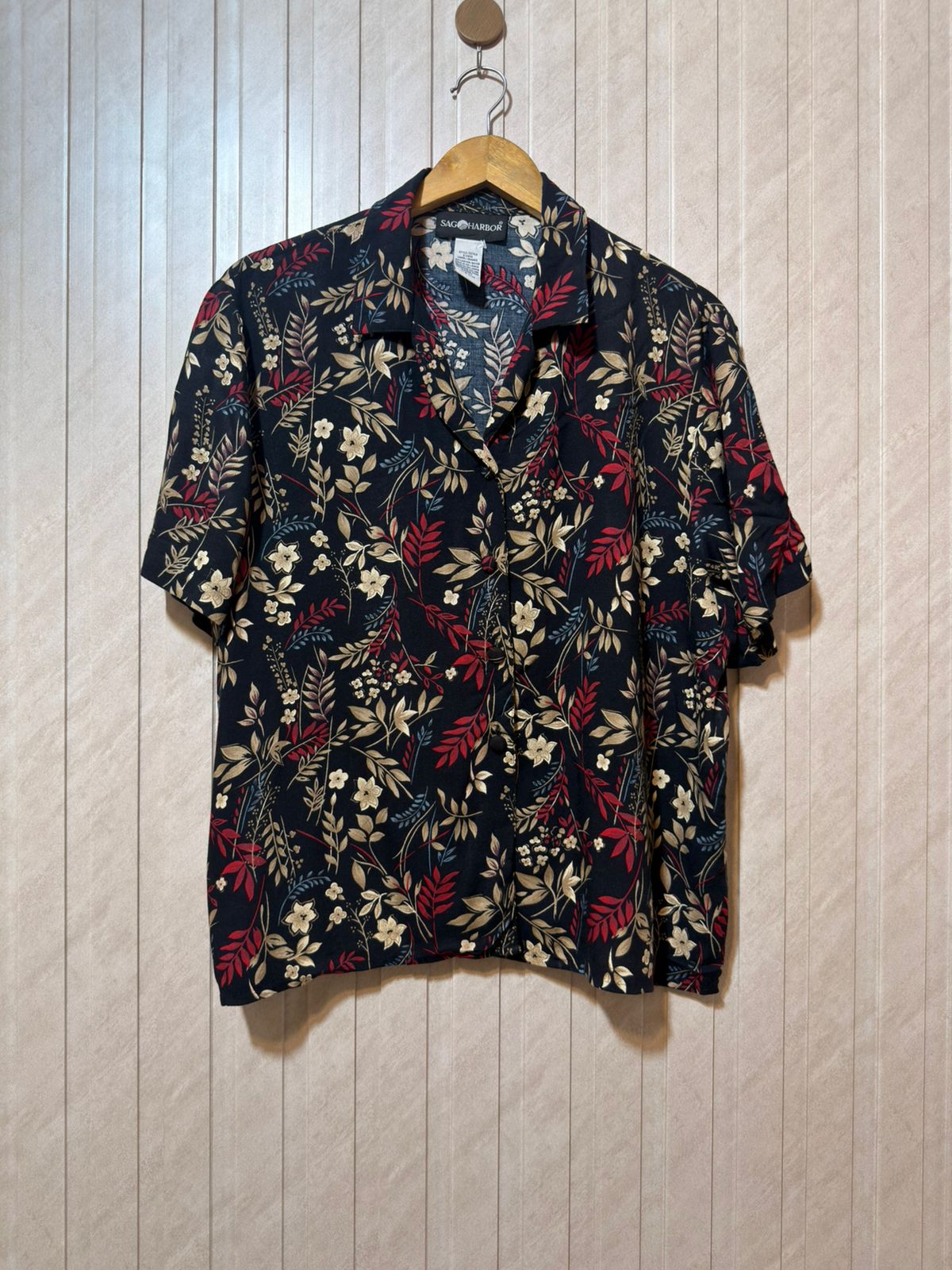 Chest 22  Length 24  Fabric Linen Chic Half Sleeve Top for Women