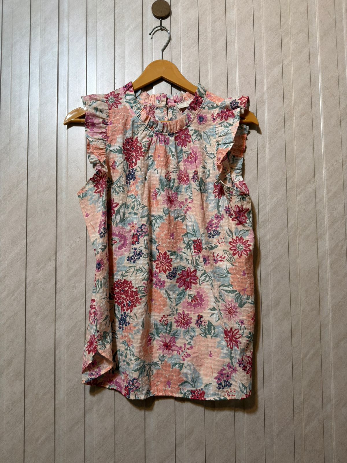 Chest 20  Length 25  Fabric Cotton Silk Chic Western Branded Women’s Half Sleeve Top