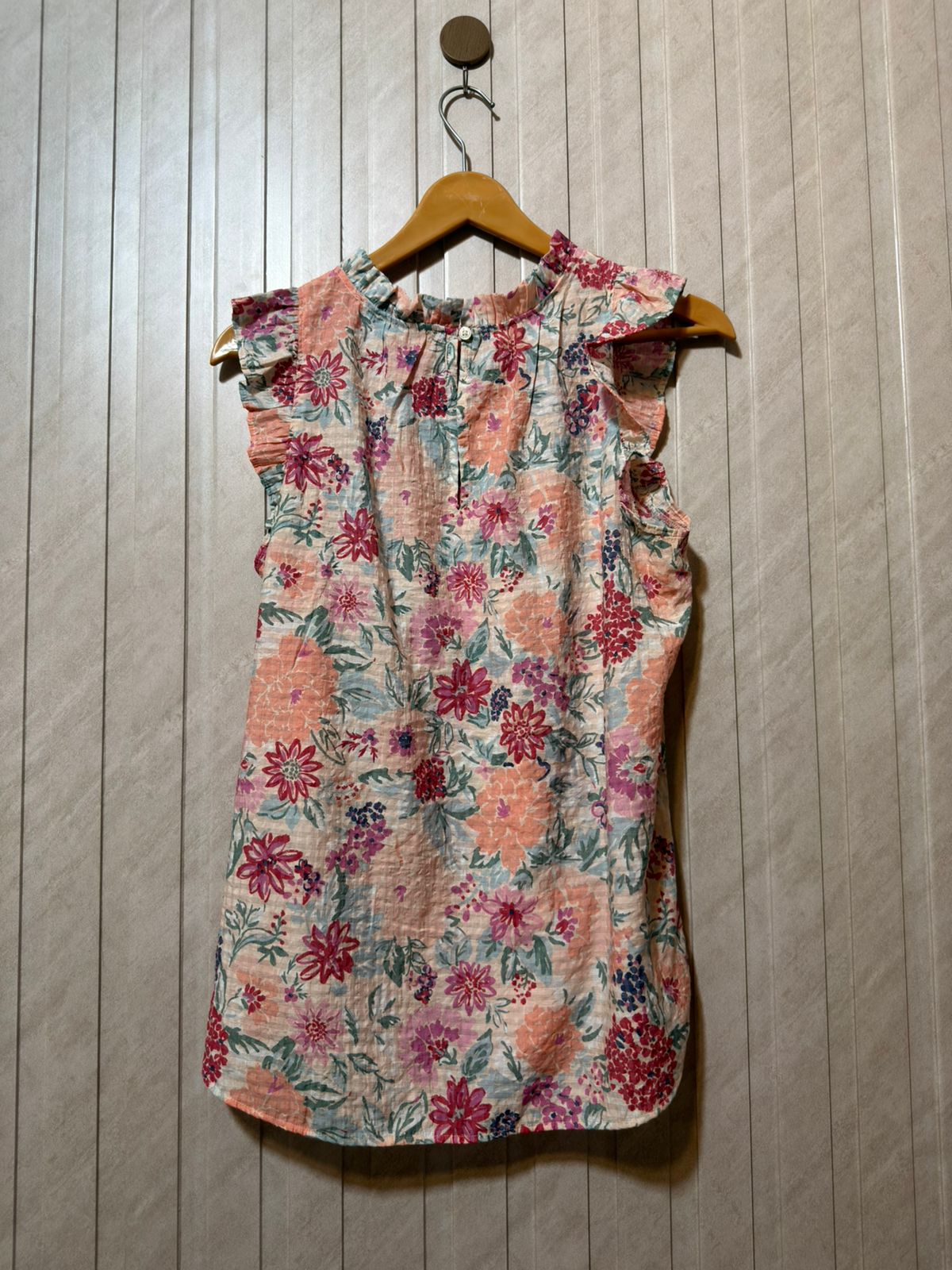 Chest 20  Length 25  Fabric Cotton Silk Chic Western Branded Women’s Half Sleeve Top