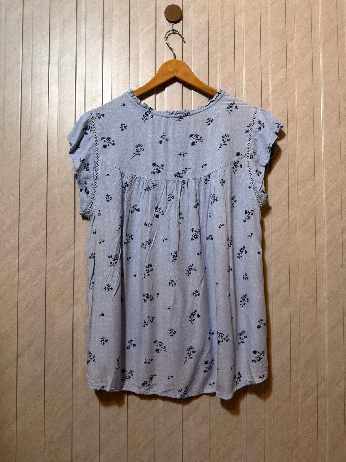 Chest 20  Length 24  Fabric Linen Women’s Modern Western Half Sleeve Top