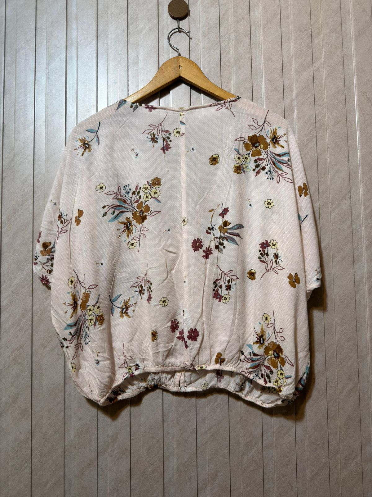 Chest Medium Baggy Style  Length 23  Fabric Linen Modern Western Branded Women’s Half Sleeve Top