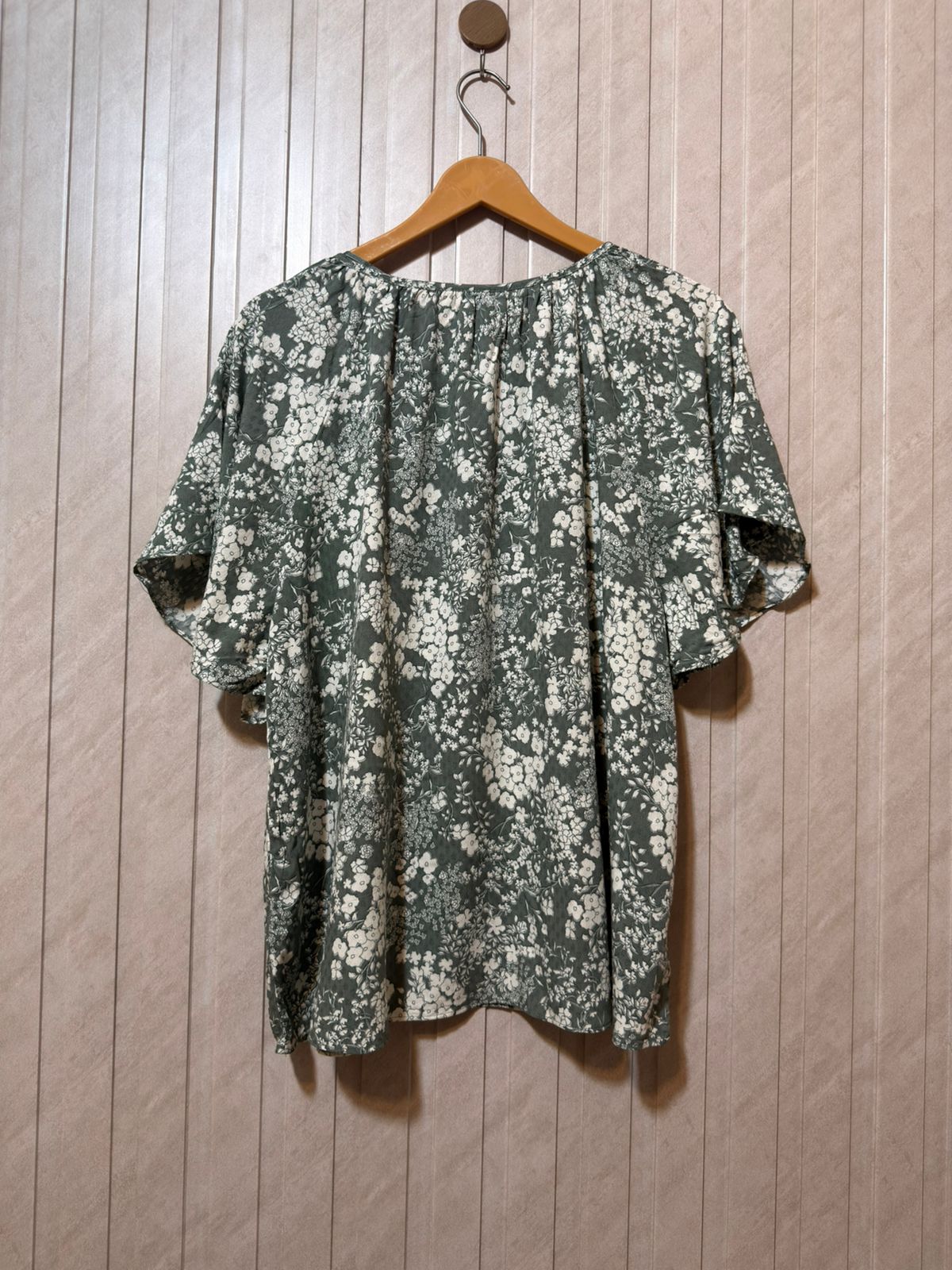 Chest 22  Length 25  Fabric Linen Women’s Premium Branded Half Sleeve Top