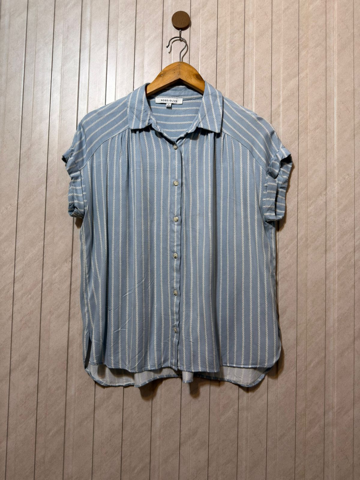Chest 20   Length 23  Fabric Linen Women’s Vogue Half Sleeves Top