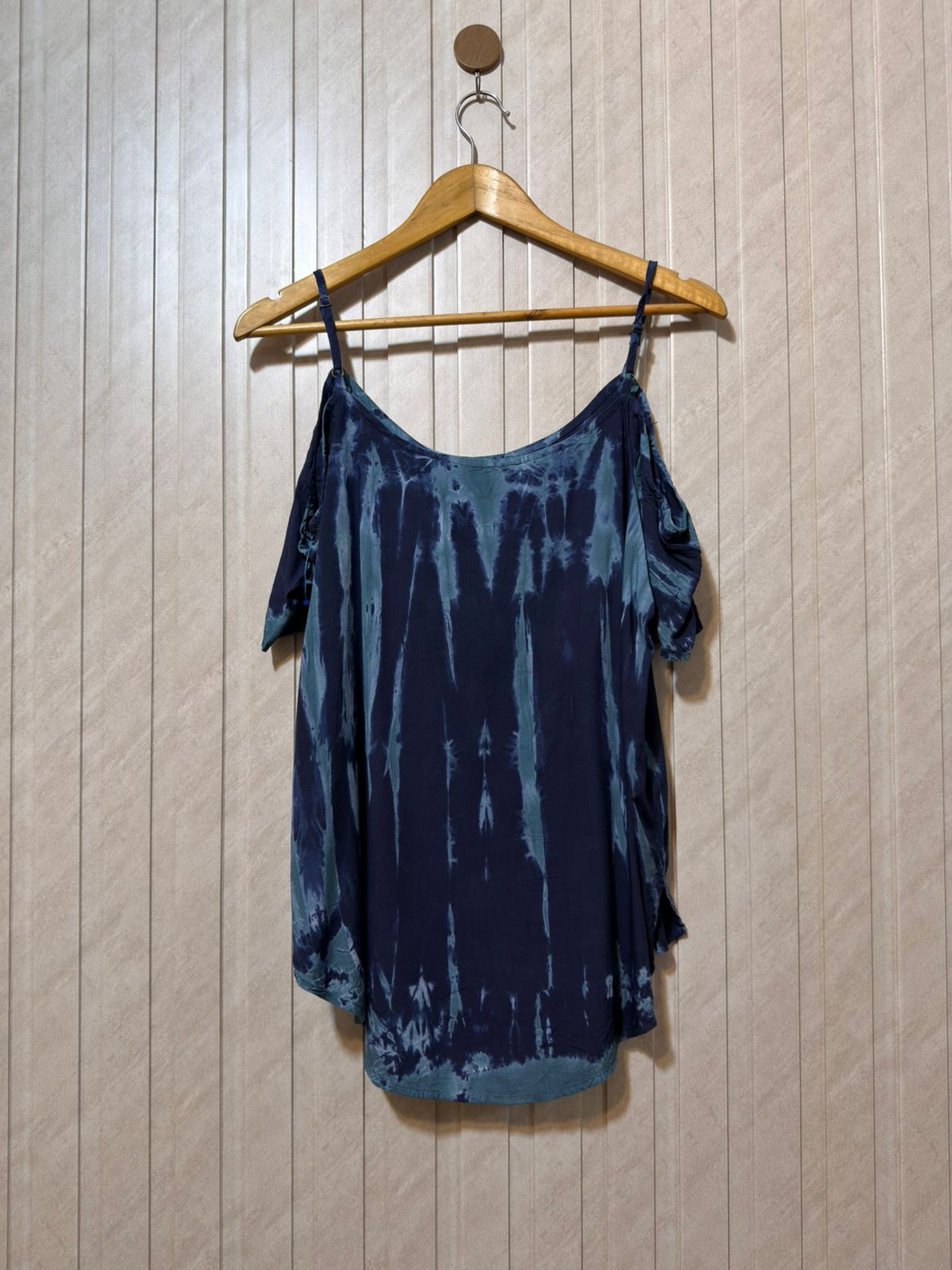 Chest 17   Length 24 to 26  Fabric linen Women’s Urban Half Sleeves Top