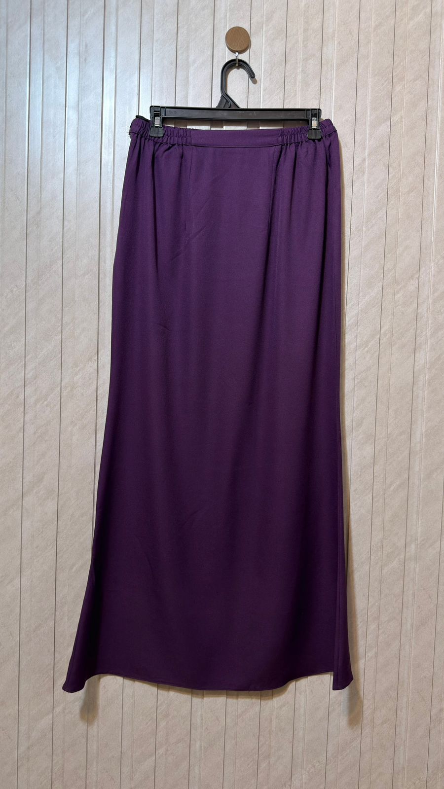 Waist 32  Length 40  Fabric rayon Women’s Trendy Skirt
