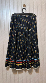 Waist 30  Length 31  Fabric Cotton Silk Women’s Essential Skirt