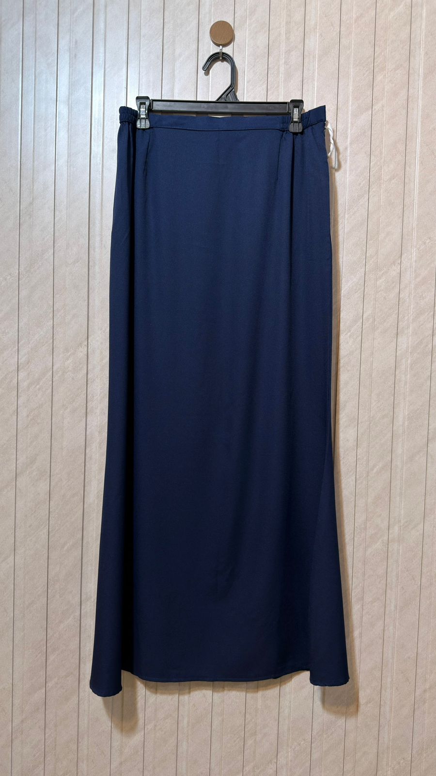 Waist 34  Length 40  Fabric rayon Women’s Classic Collection Skirt