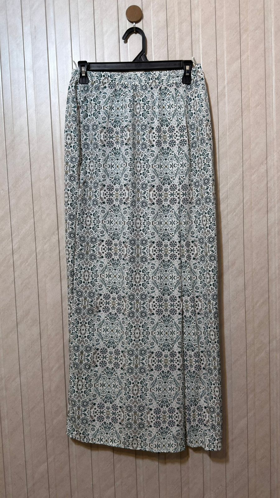 Waist 30  Length 40  Fabric silk Women’s Chic Skirt