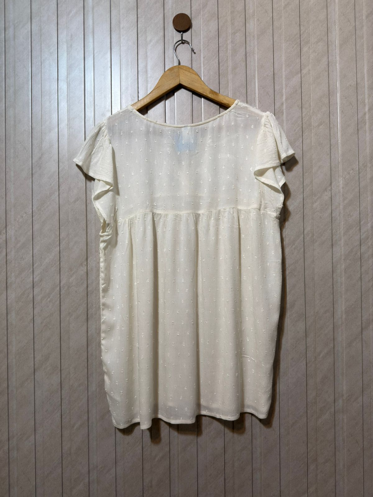 Chest 20  Lenght 28  Fabric Linen Elegant Half Sleeve Shirt for Women