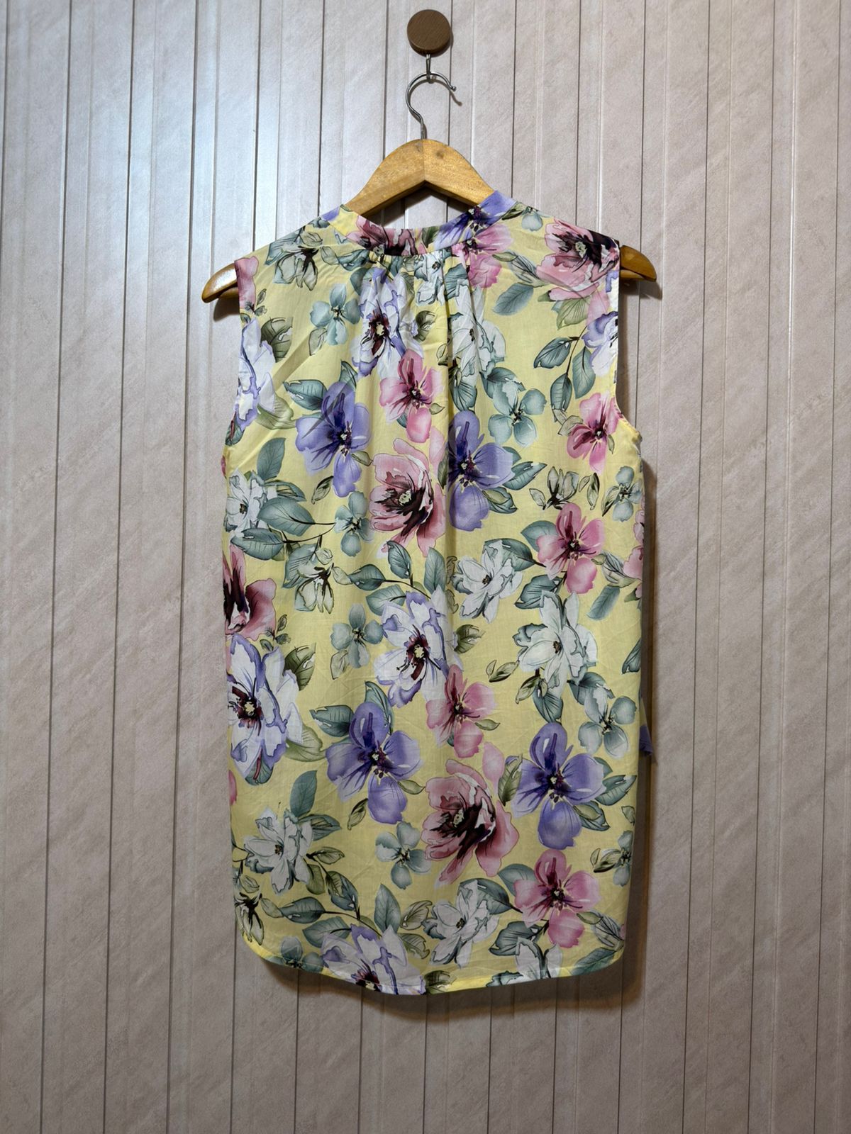 Chest 21  Lenght 25 to 28  Fabric Cotton Western Sleeveless Top