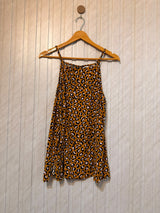 Chest 20  Lenght 27  Fabric Linen Modern Sleeveless Top