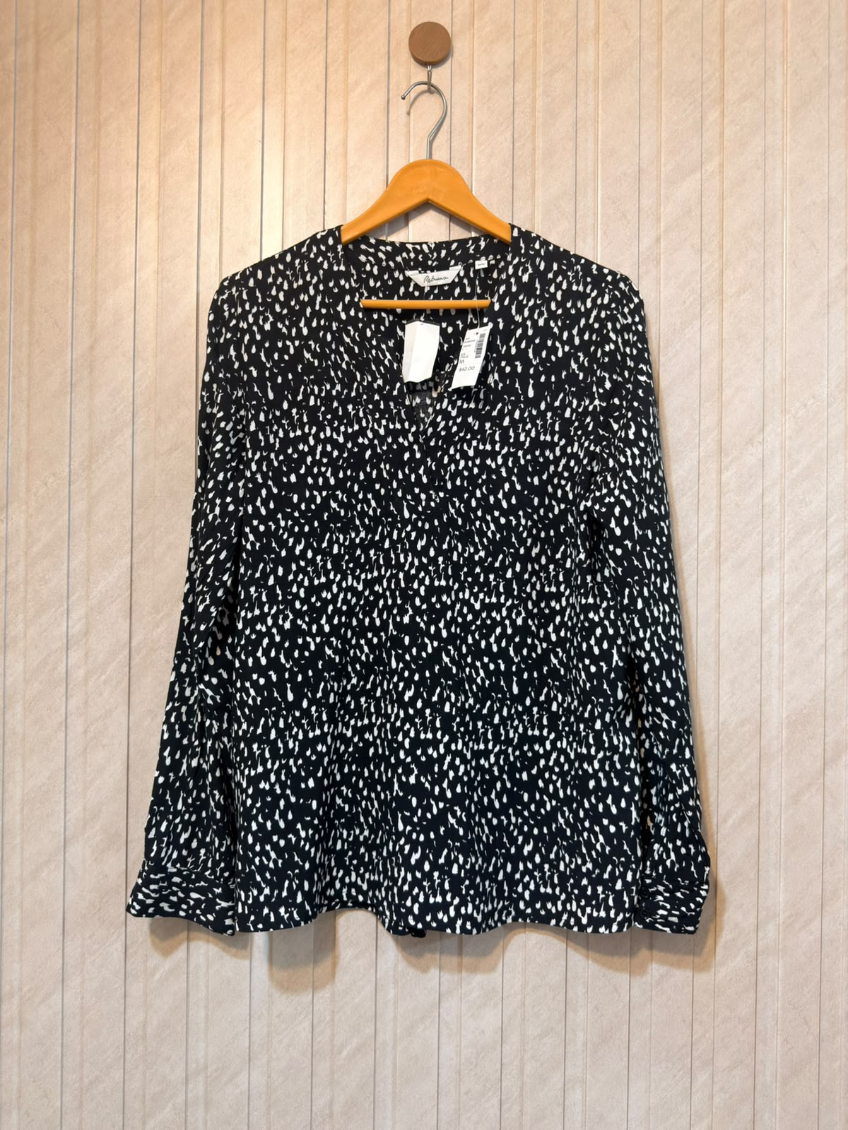 Chest 20  Lenght 27 to 29  Fabric Linen Women’s Full Sleeve Top