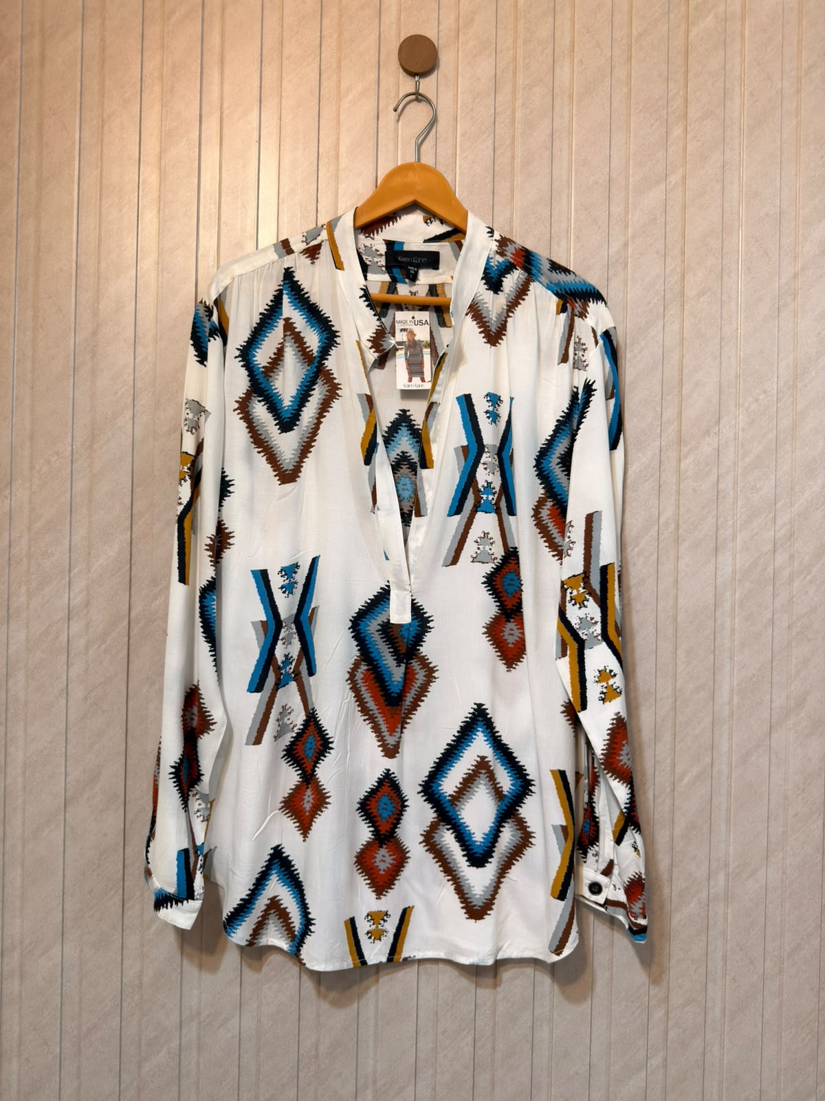 Chest 22  Lenght 30  Fabric Linen Women’s Branded Top