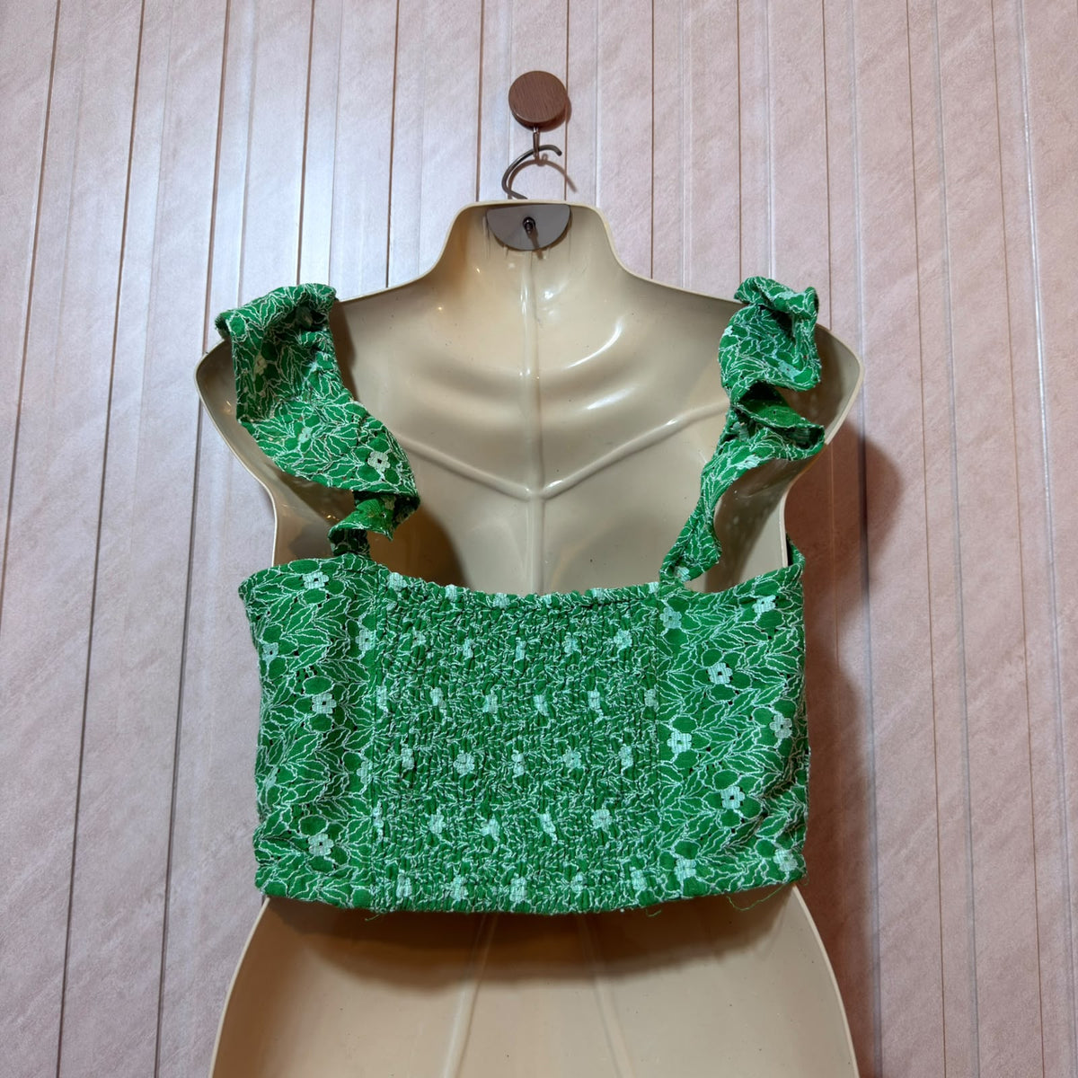 Chest 18  Length 14  Fabric Cotton Women’s Modern Branded Crop Top
