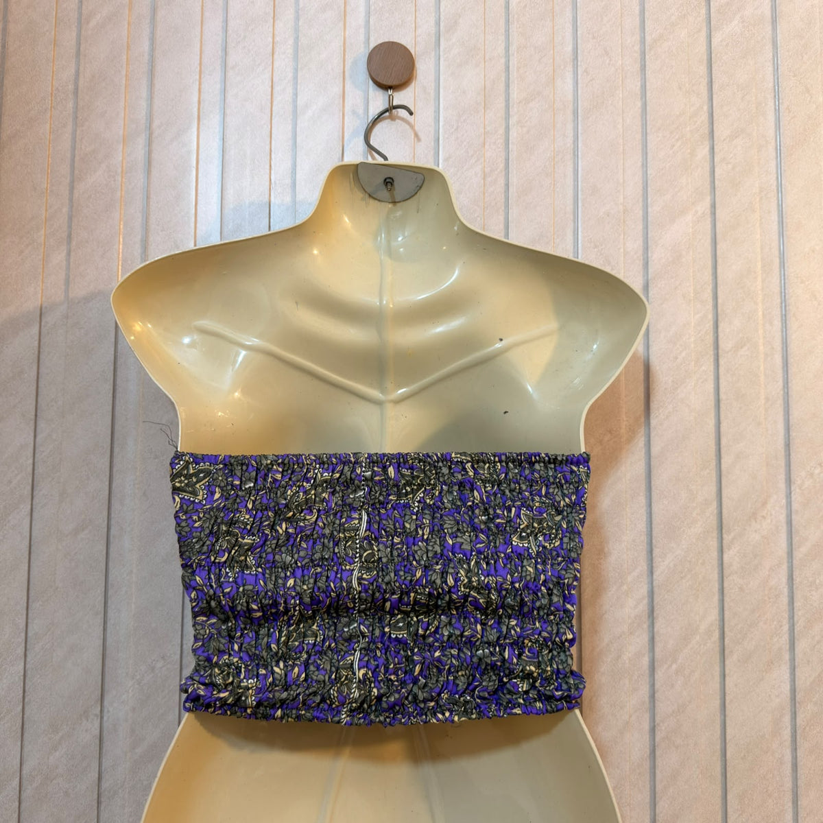 Chest Small  Length 8  Fabric Linen Women’s Western Branded Crop Top