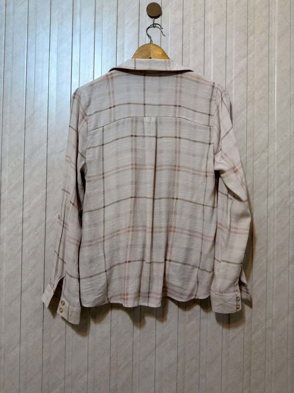 Chest 20  Length 24  Fabric Rayon Women’s Contemporary Full Sleeve Top