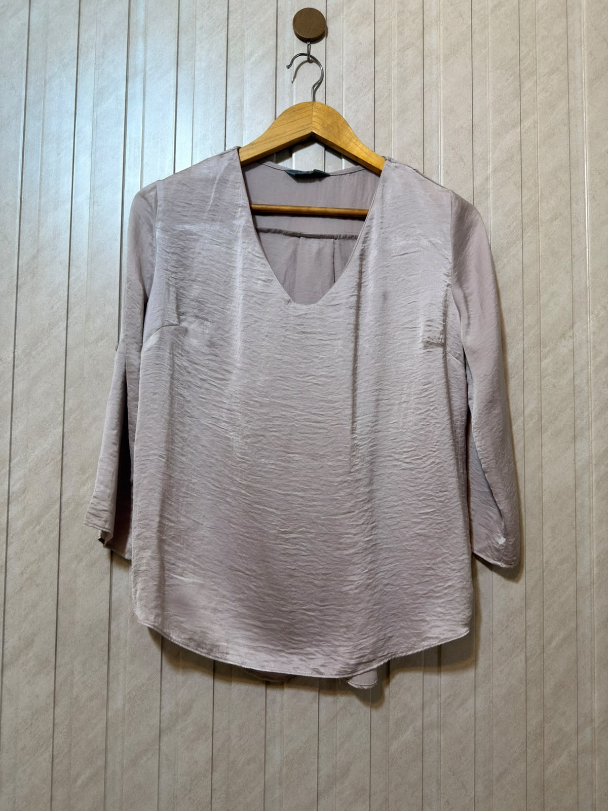 Chest 19  Length 24  Fabric Silk Women’s Elegant Full Sleeve Fashion Top