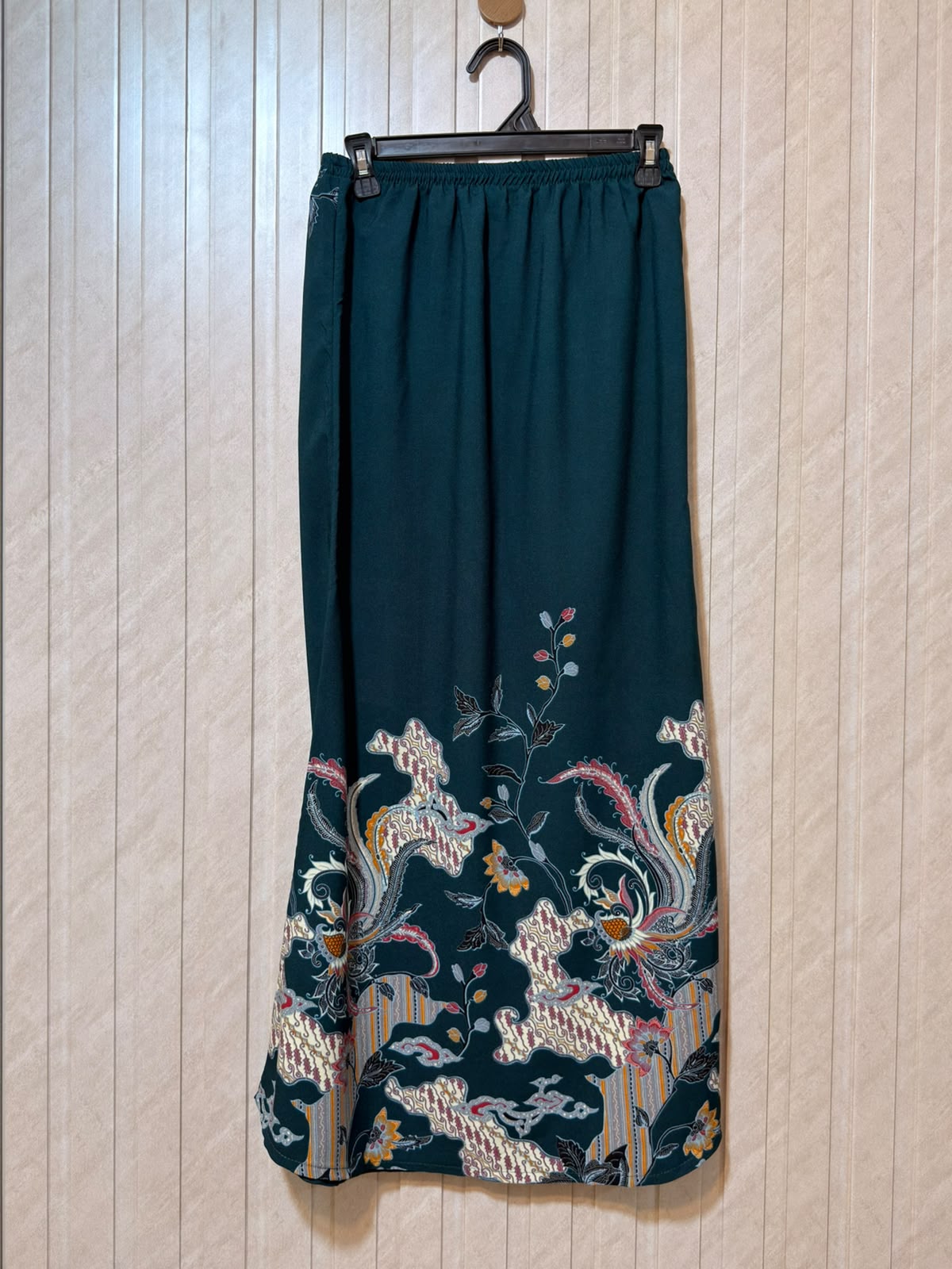 Waist 28  Length 38  Fabric Rayon Stylish Women’s Everyday Skirt