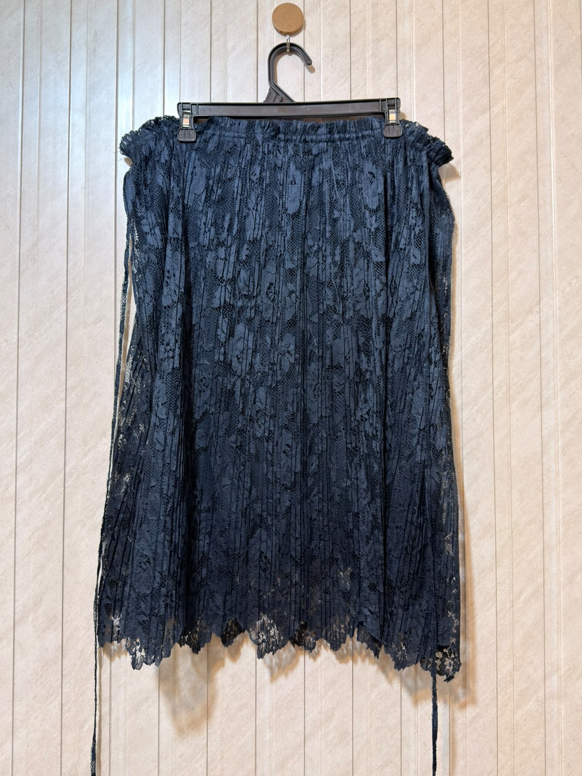 Waist 40  Length 27  Fabric Net Elegant Branded Skirt for Women