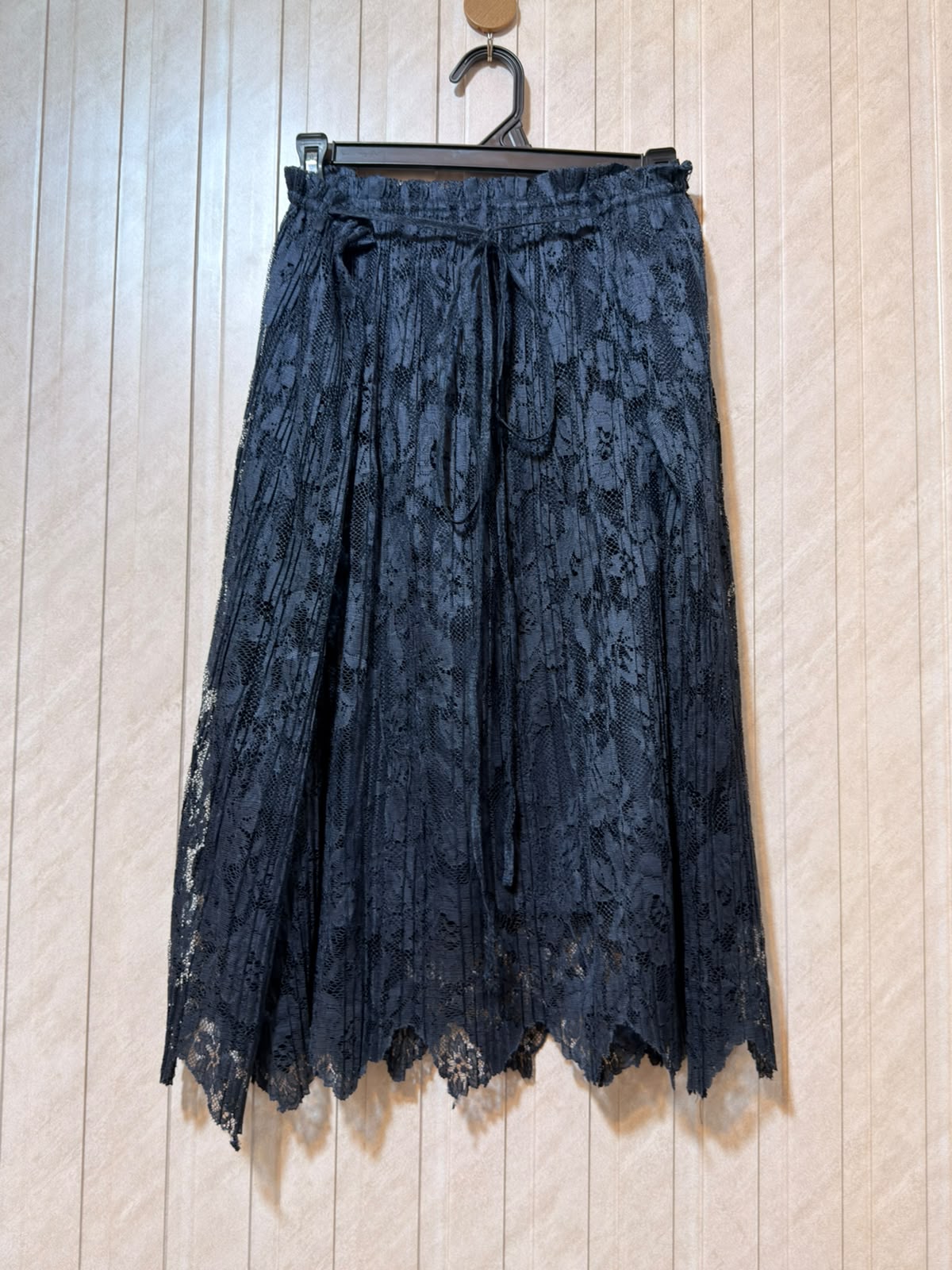 Waist 40  Length 27  Fabric Net Elegant Branded Skirt for Women