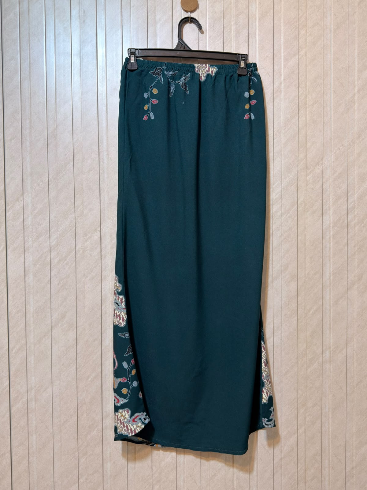 Waist 28  Length 38  Fabric Rayon Stylish Women’s Everyday Skirt
