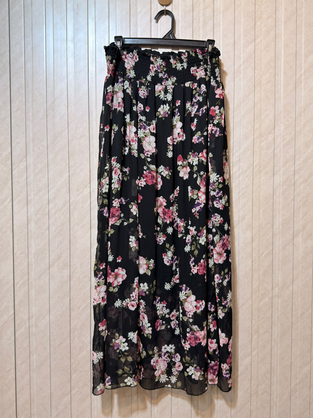 Waist 44  Length 39  Fabric Chiffon Western Branded Women’s Stylish Skirt