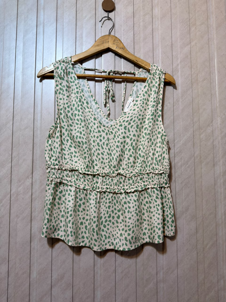 Chest 18  Length 22  Fabric Rayon Western Top