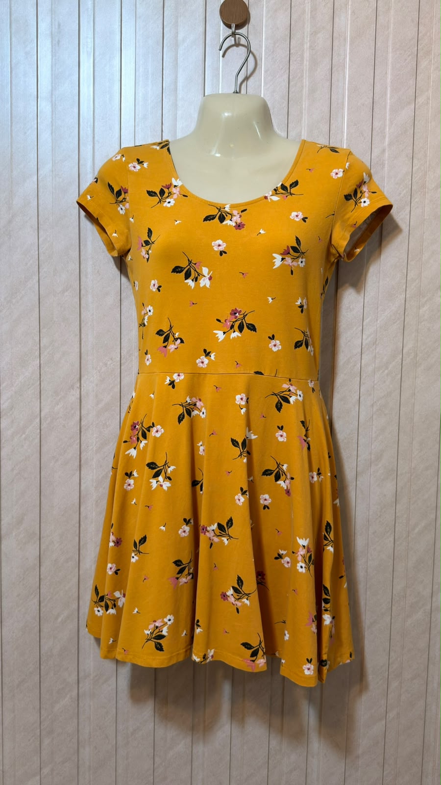 Chest 18  Lenght 30  Fabric jersey Women’s Elegant Mini Dress