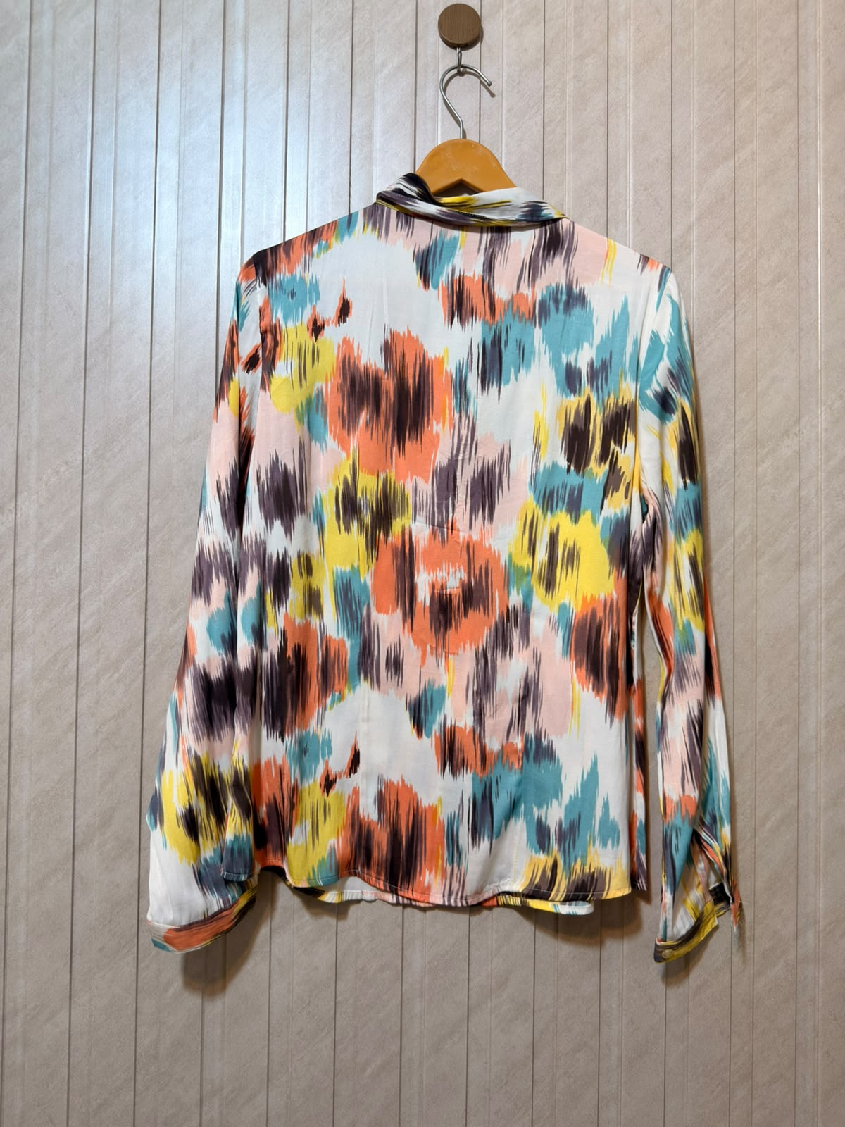 Chest 19  Lenght 26  Fabric silk Women’s Chic Full Sleeve Top