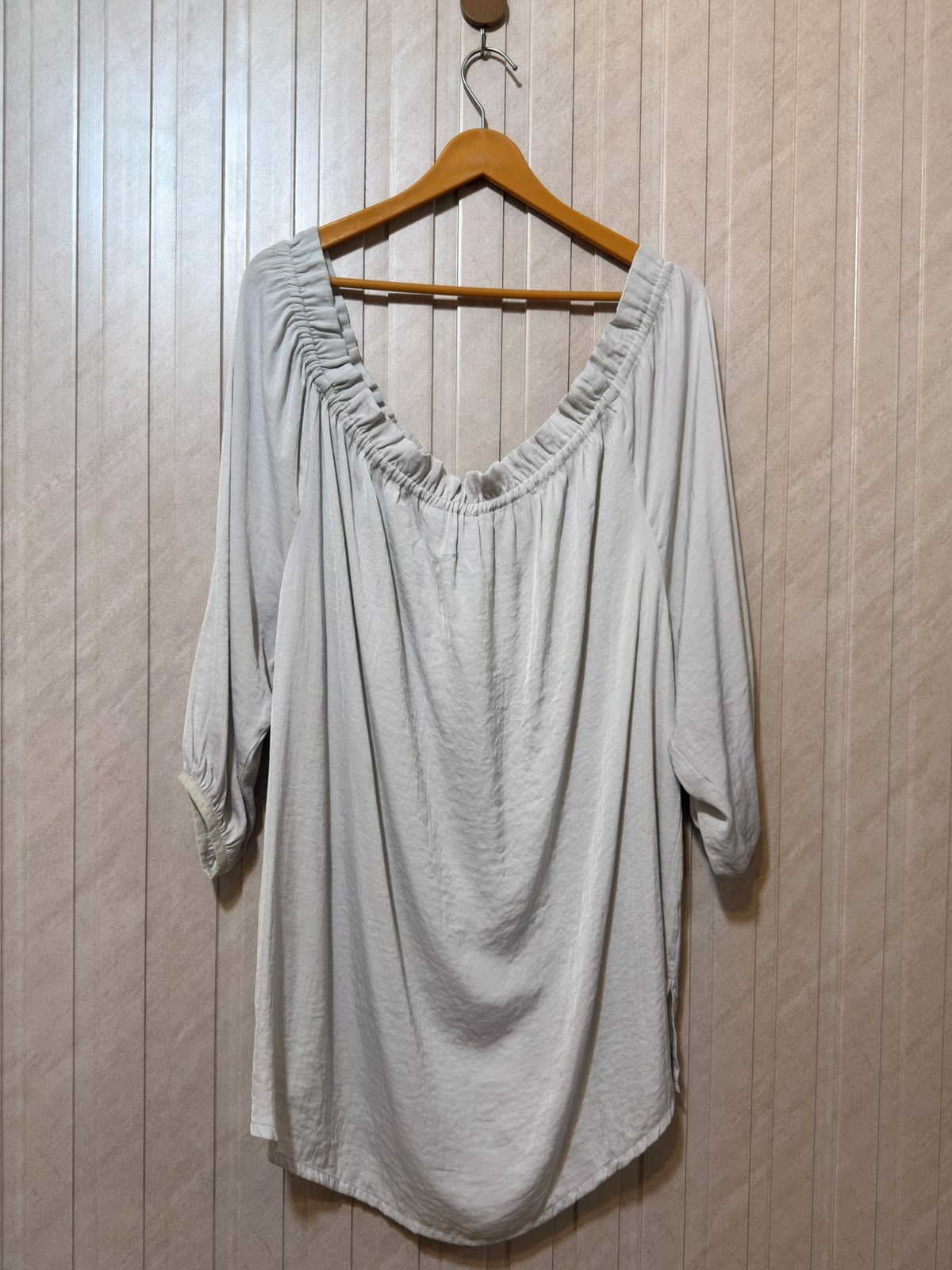 Chest 25  Lenght 26 To 29  Fabric Silk Women’s Timeless Full Sleeve Top