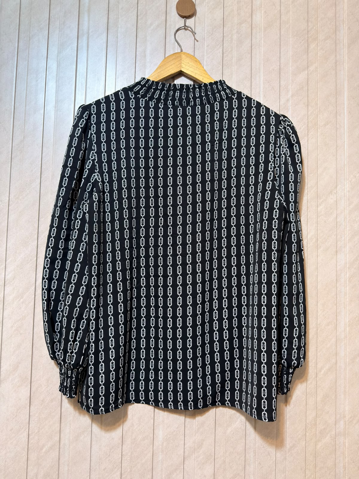 Chest 19  Lenght 25  Fabric Silk Women’s Classic Collection Full Sleeve Top