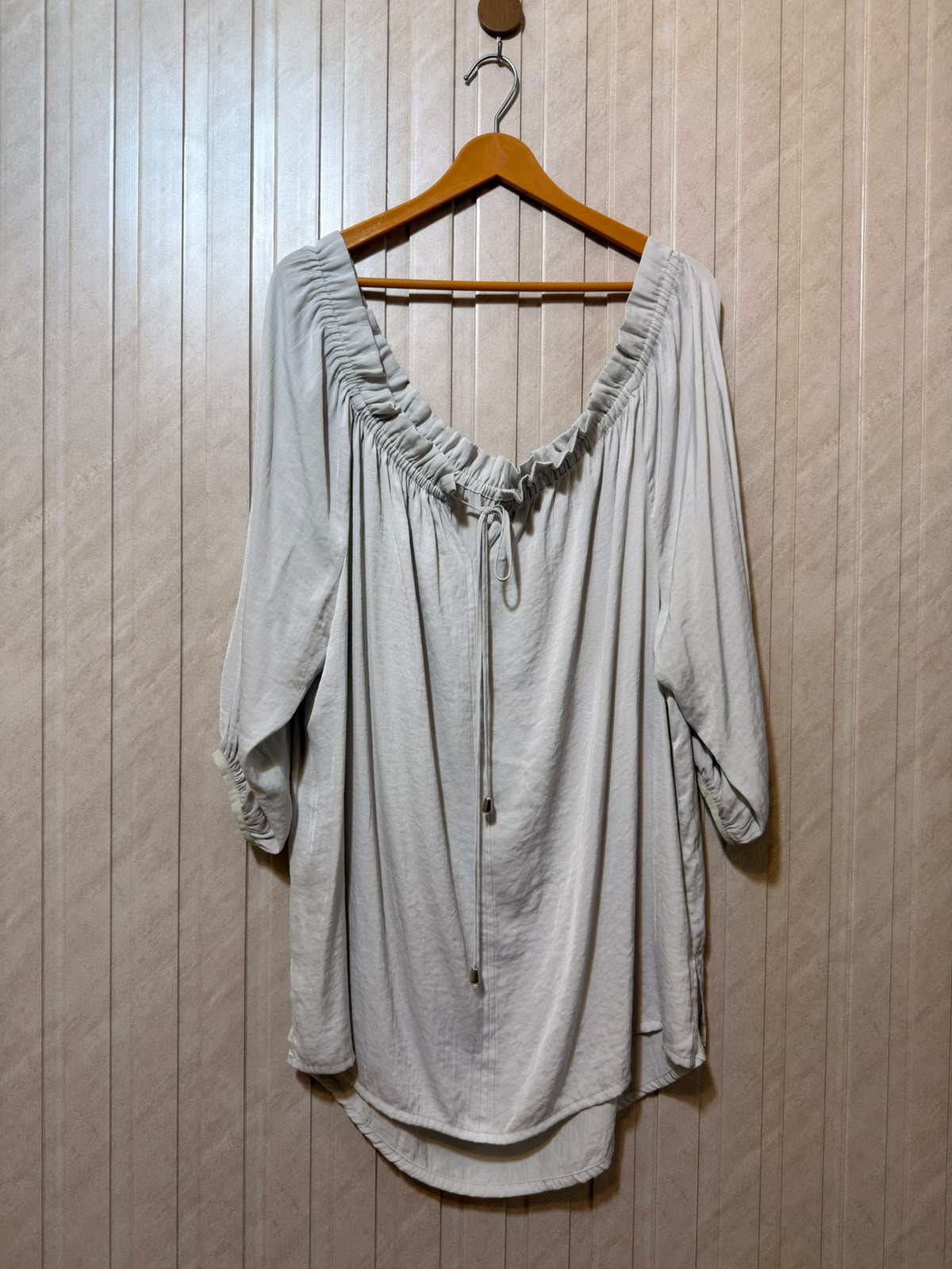 Chest 25  Lenght 26 To 29  Fabric Silk Women’s Timeless Full Sleeve Top